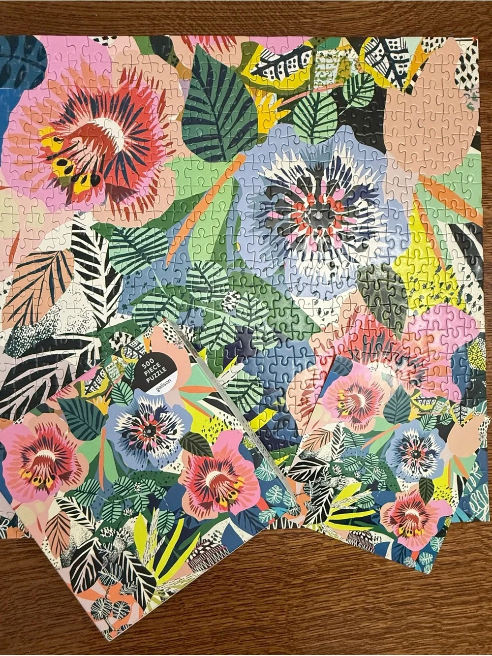 Galison Kitty McCall Lost in The Garden 500 Piece Puzzle - Complete 20" x 20" - Picture 3 of 15